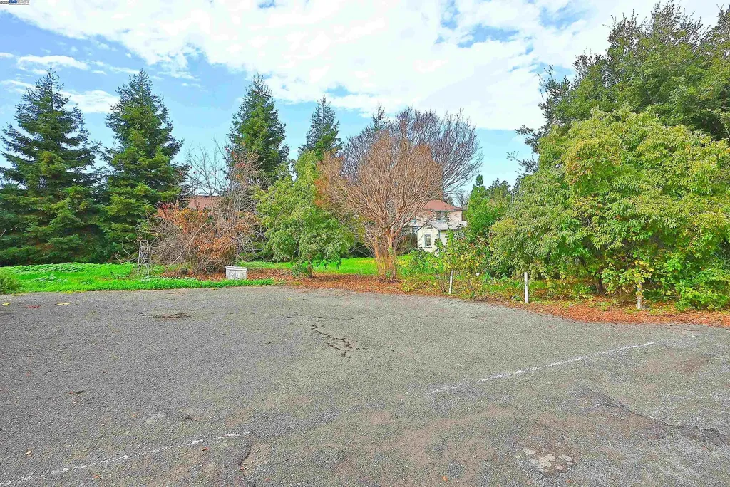 181 Lewelling Boulevard San Lorenzo CA 94580