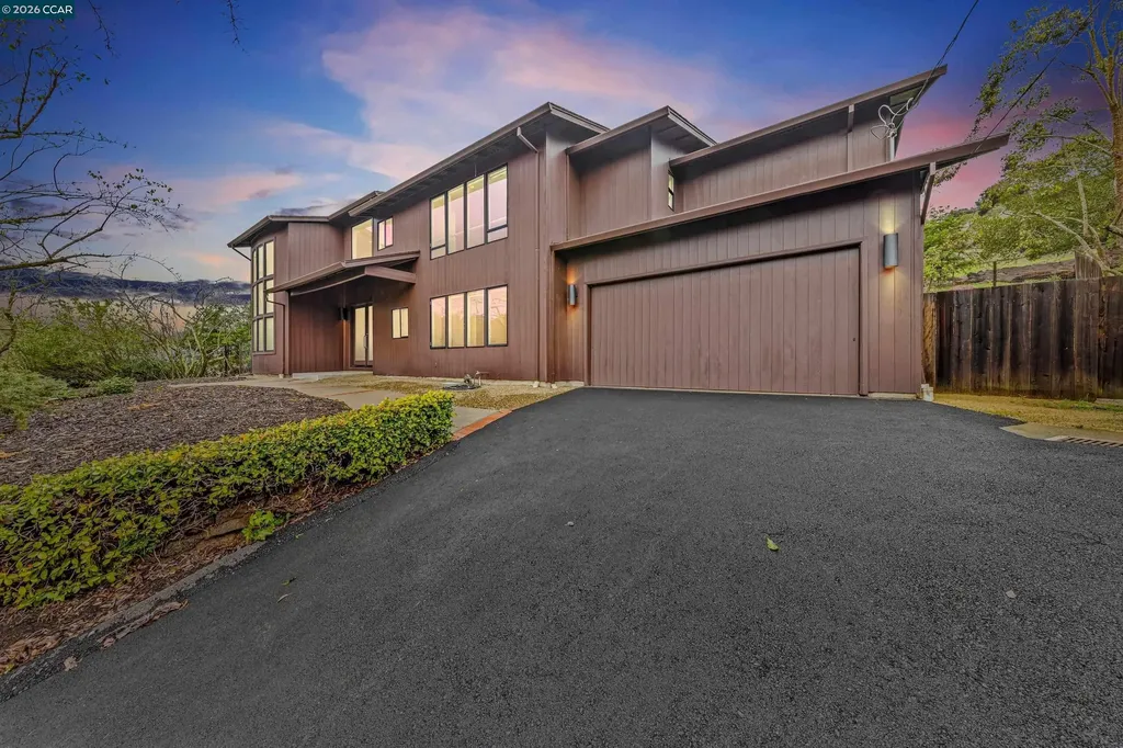 127 Devin Drive Moraga CA 94556