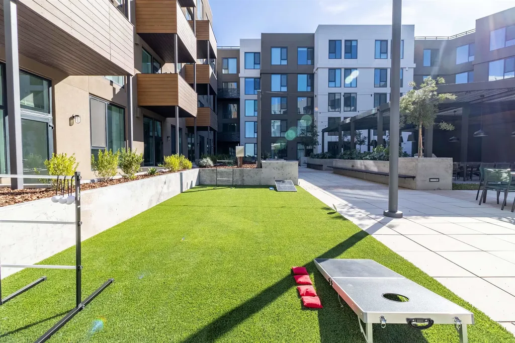 260 Brooklyn Basin Way Oakland CA 94606