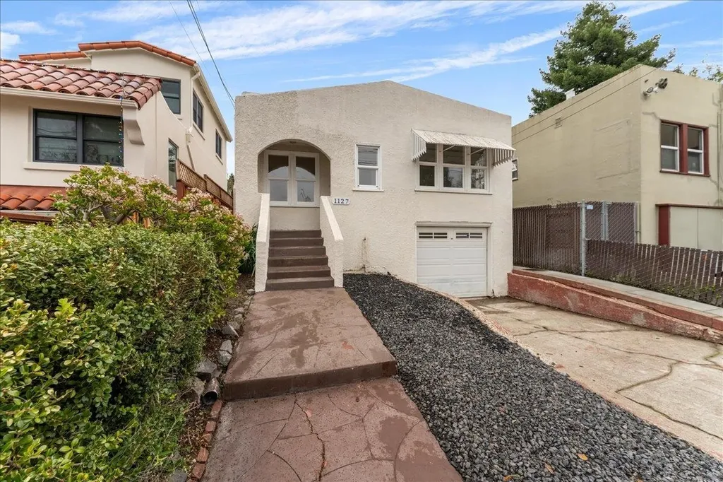 Albany CA, 1127 Key Route Boulevard