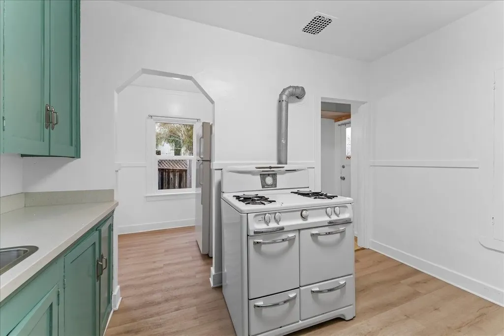 1127 Key Route Boulevard Albany CA 94706