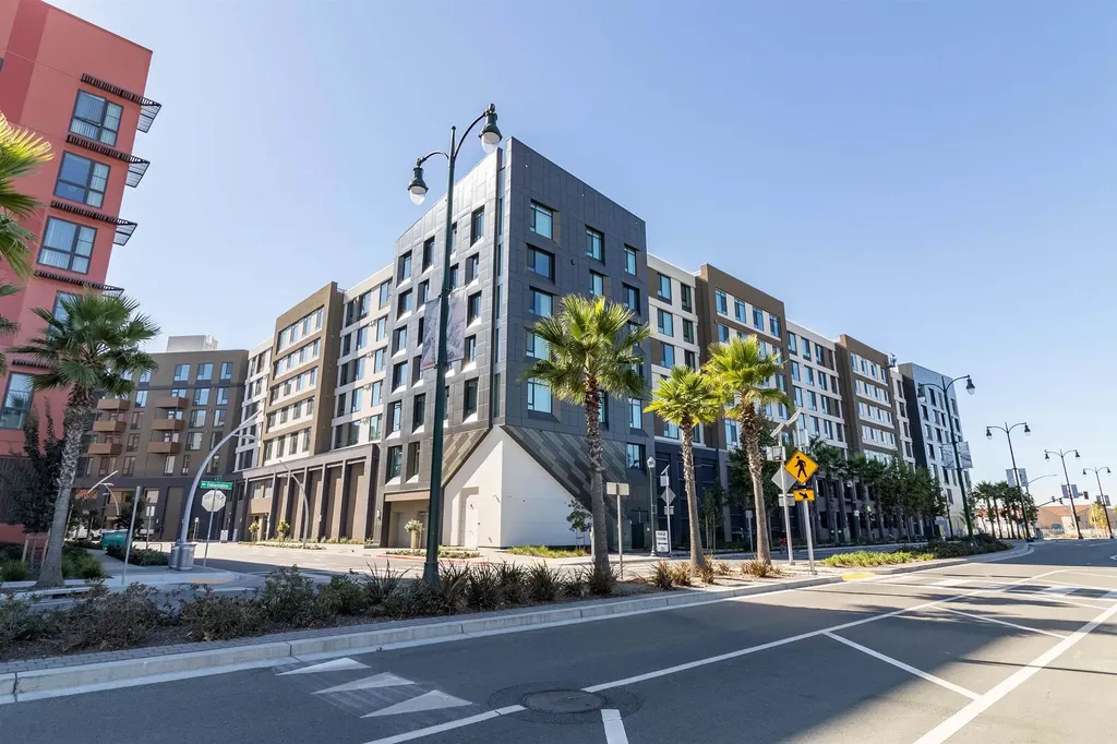 260 Brooklyn Basin Way Oakland CA 94606