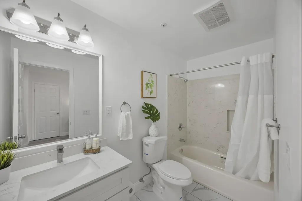 4737 Redding Street Oakland CA 94619