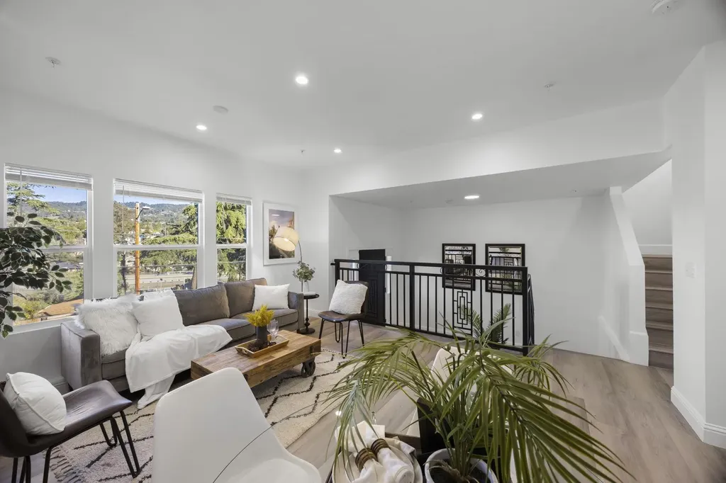 4737 Redding Street Oakland CA 94619