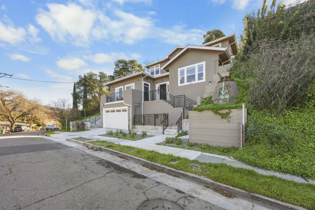 4737 Redding Street Oakland CA 94619