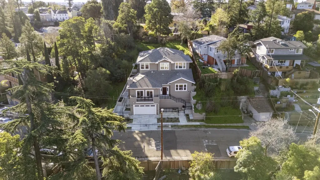 4737 Redding Street Oakland CA 94619