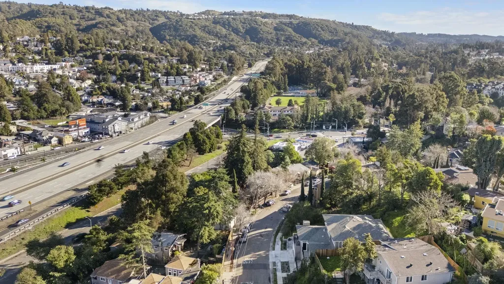 4737 Redding Street Oakland CA 94619