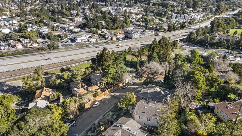 4737 Redding Street Oakland CA 94619