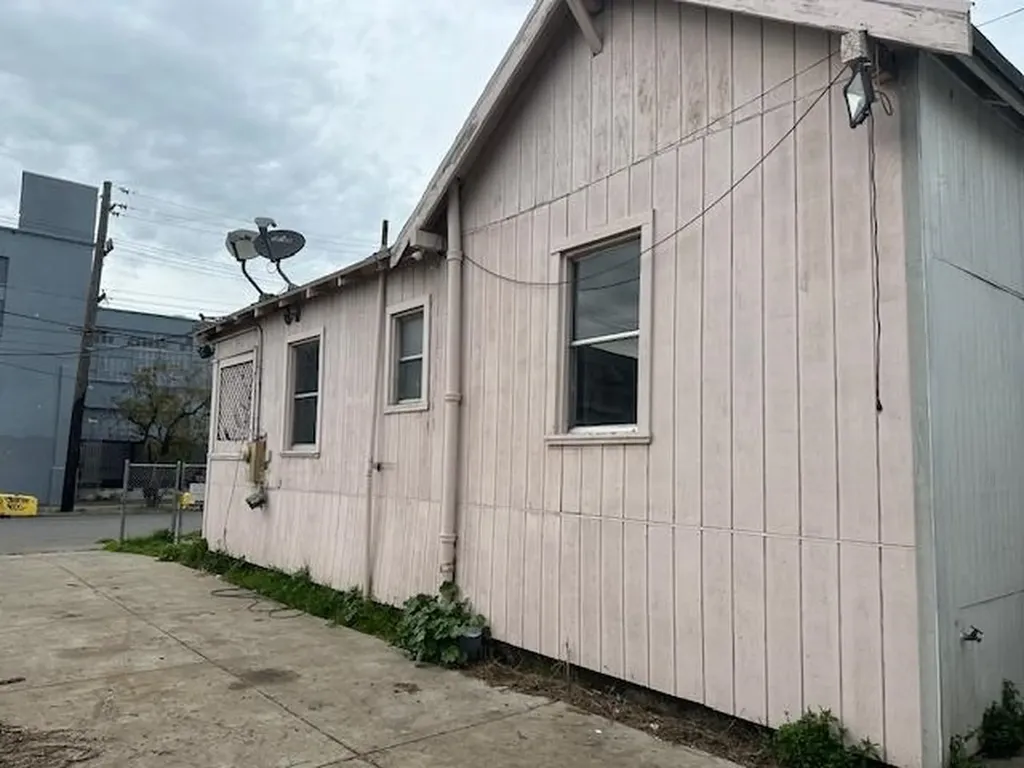 1024 50th Avenue Oakland CA 94601