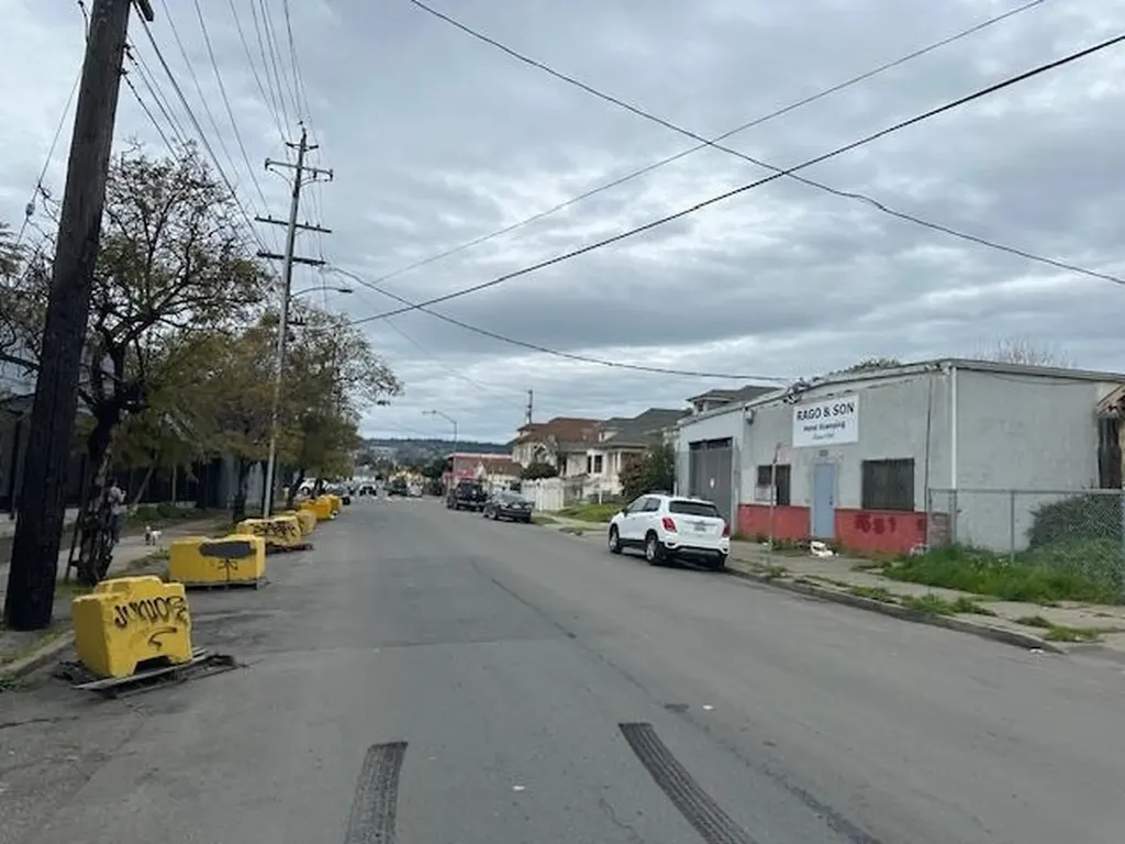 1024 50th Avenue Oakland CA 94601
