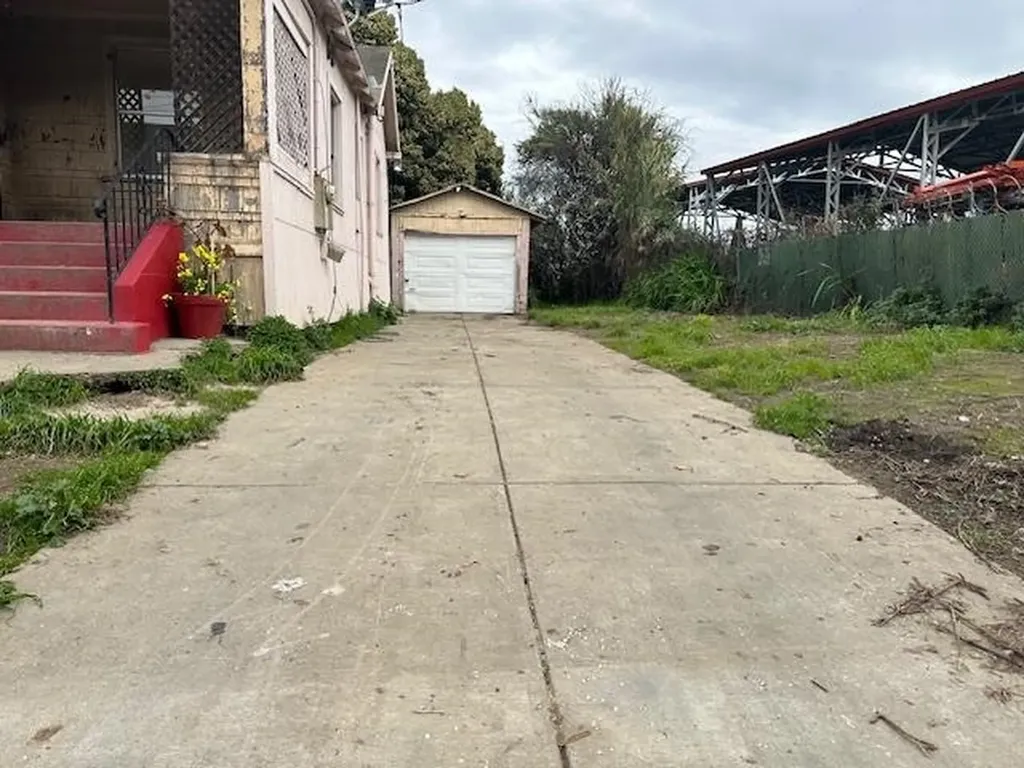 1024 50th Avenue Oakland CA 94601