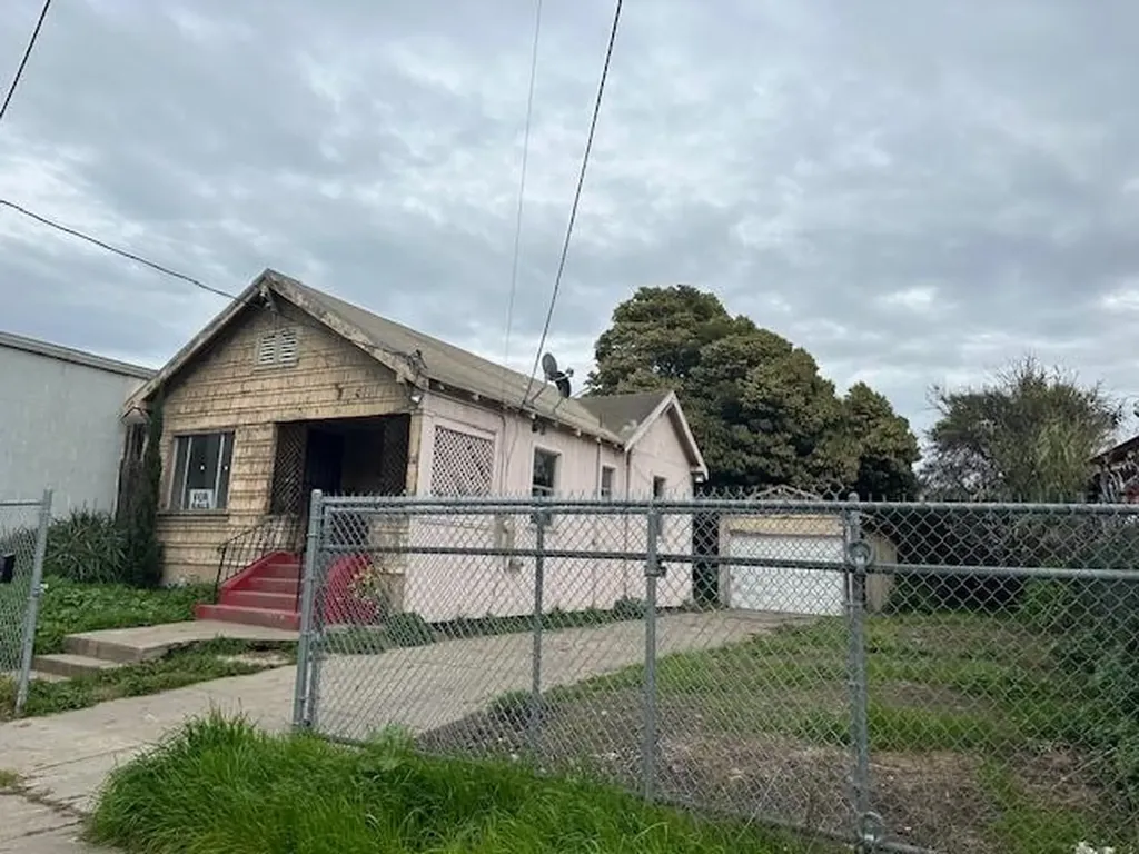 1024 50th Avenue Oakland CA 94601