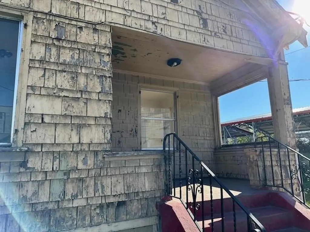 1024 50th Avenue Oakland CA 94601