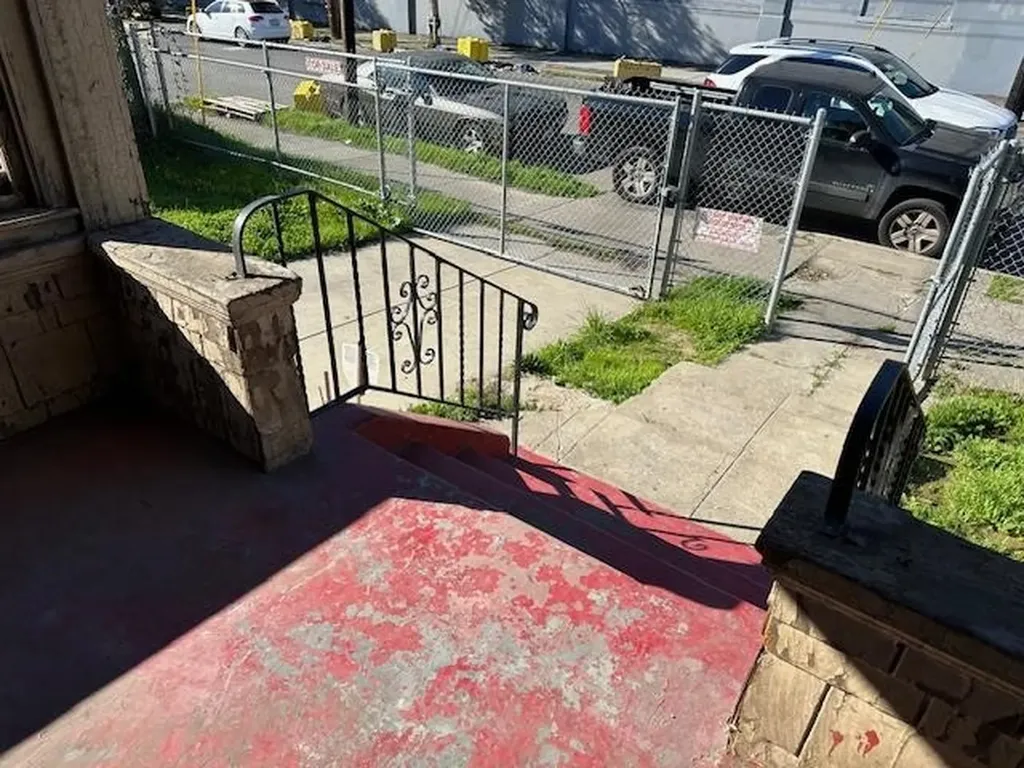 1024 50th Avenue Oakland CA 94601