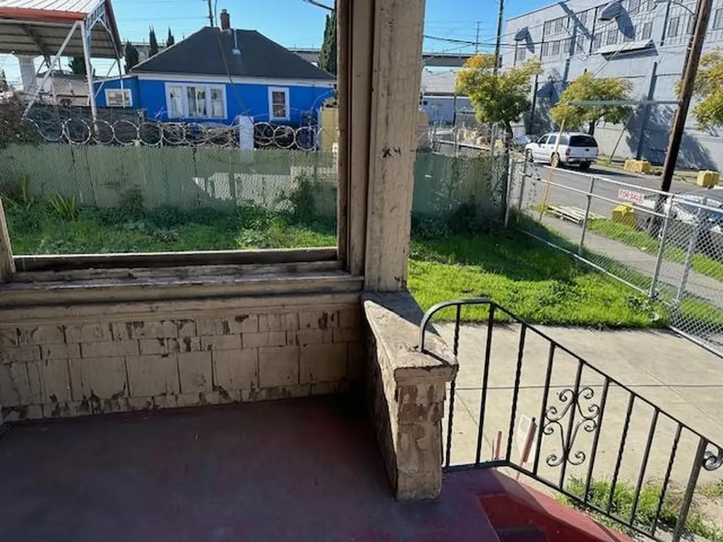 1024 50th Avenue Oakland CA 94601