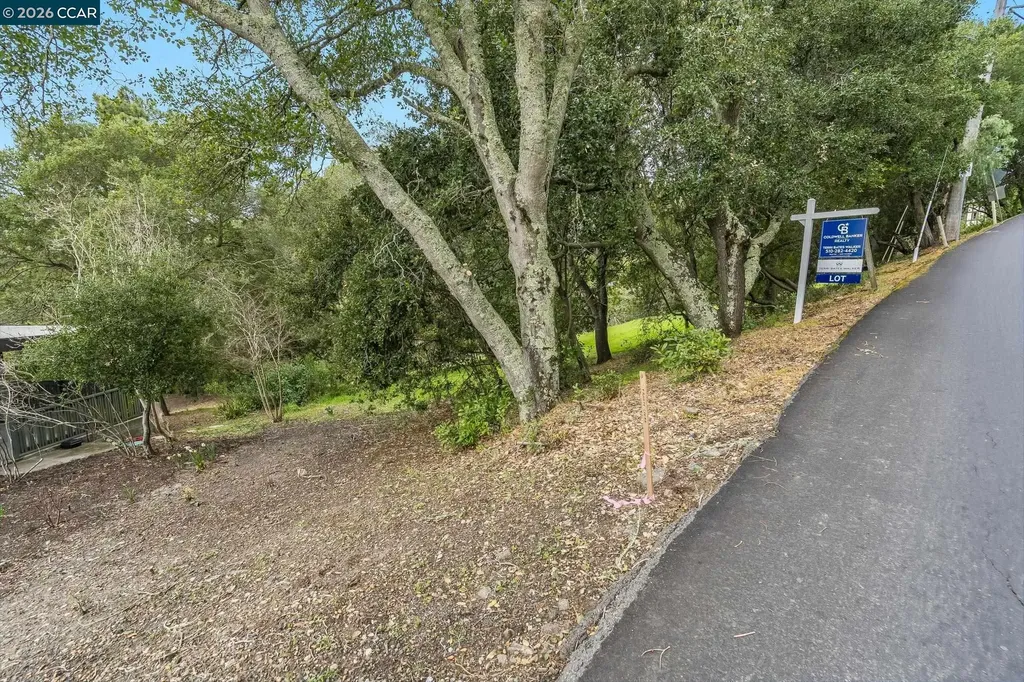 9 Charles Hill Road Orinda CA 94563