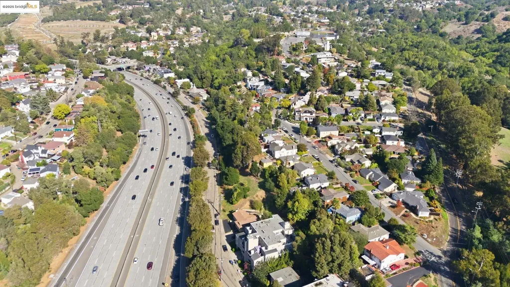9670 Mountain Boulevard Oakland CA 94605
