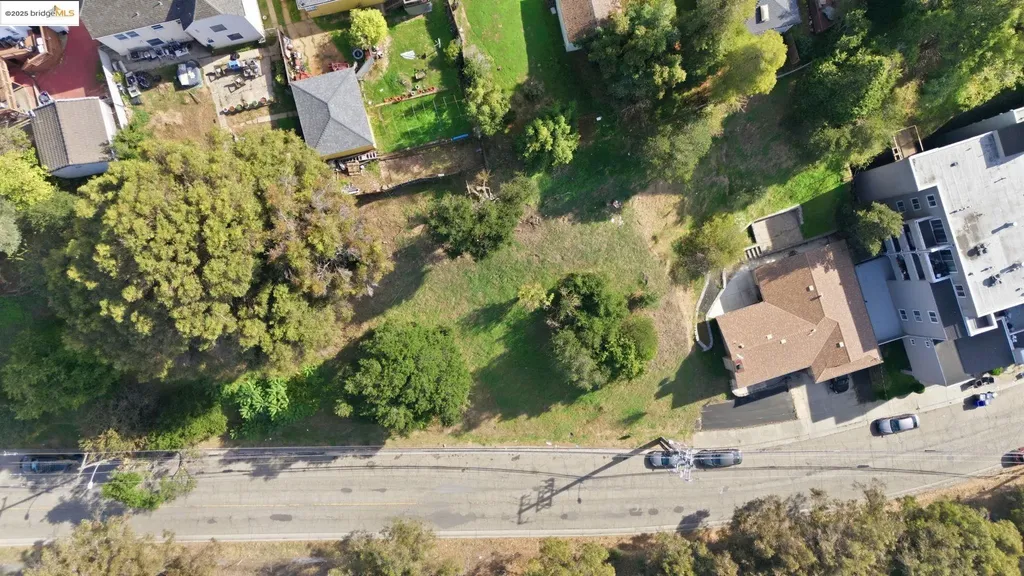 9670 Mountain Boulevard Oakland CA 94605