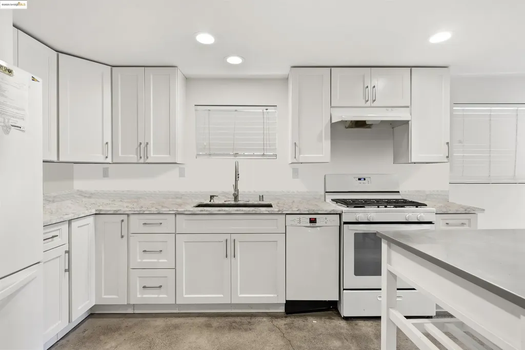 1432 12th Street Oakland CA 94607
