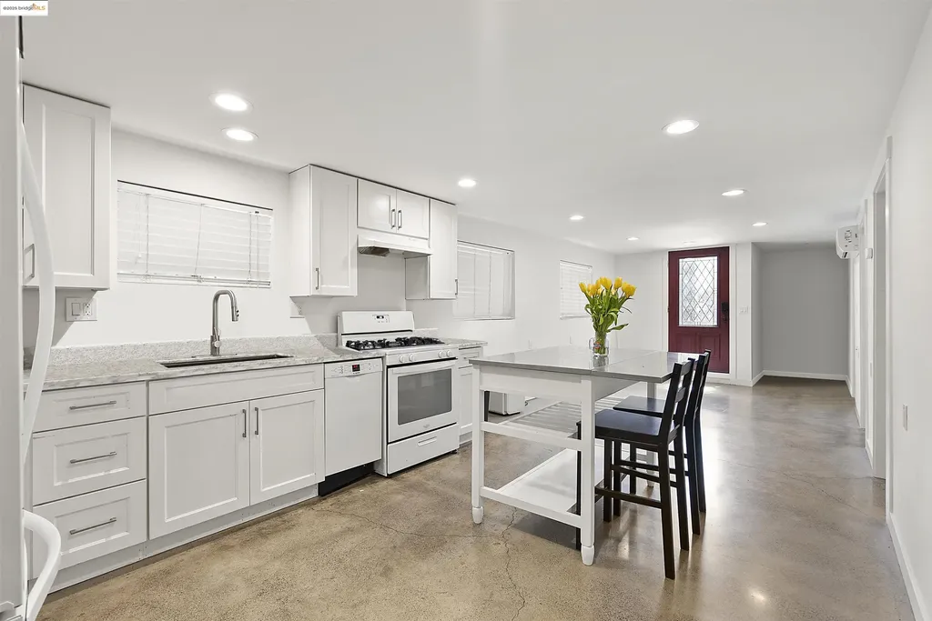 1432 12th Street Oakland CA 94607