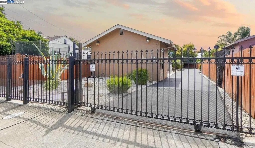 537 Dean Street Hayward CA 94541