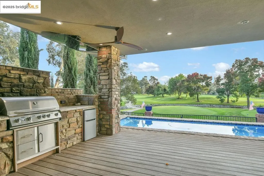 5580 Edgeview Drive Discovery Bay CA 94505