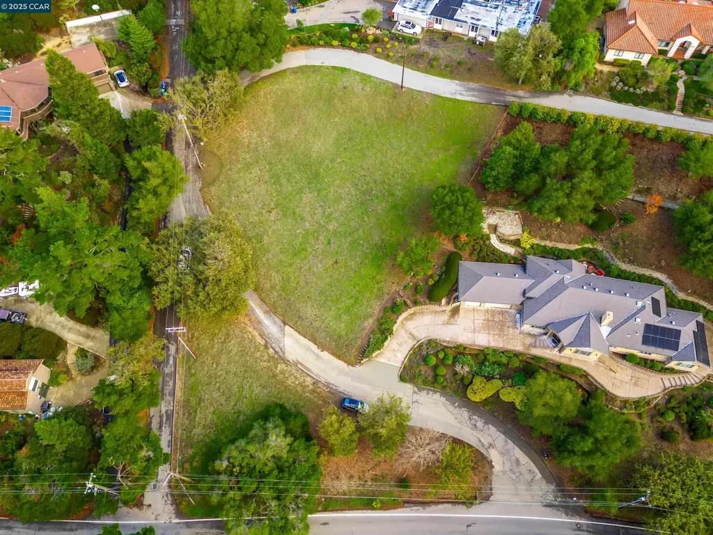 8 Gable Lane Lafayette CA 94549