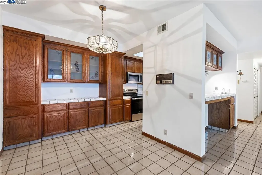 25912 Hayward Boulevard Hayward CA 94542