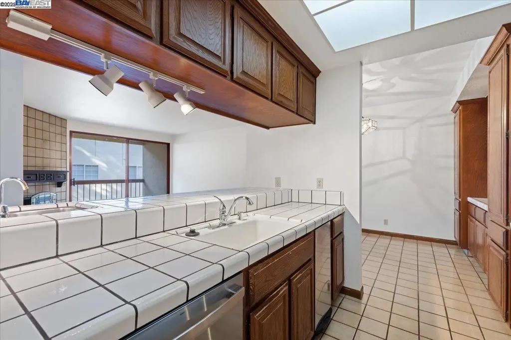 25912 Hayward Boulevard Hayward CA 94542