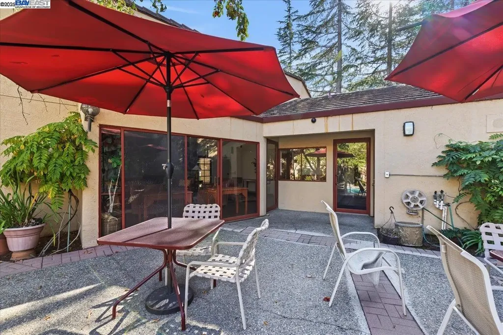 25912 Hayward Boulevard Hayward CA 94542