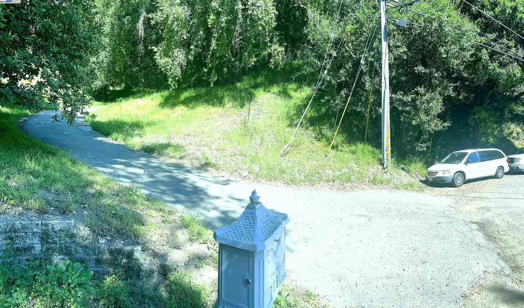 00 Willowbank Court Oakland CA 94611