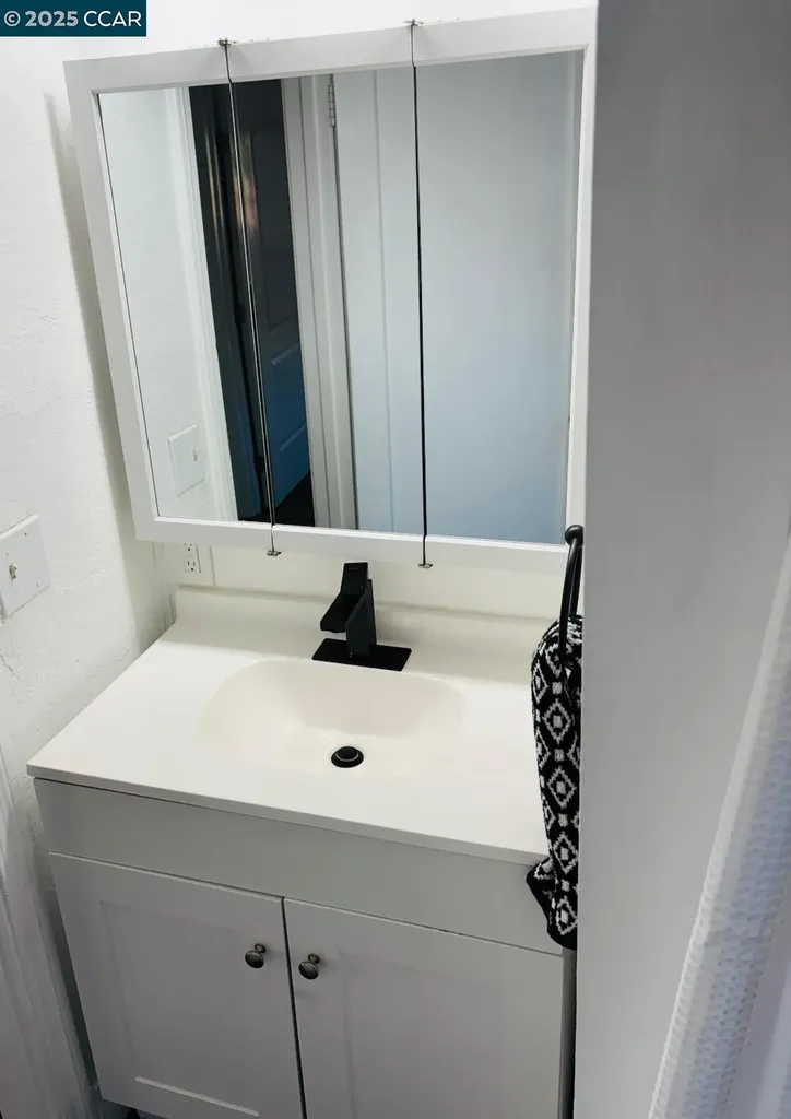 4245 Valley Avenue Martinez CA 94553