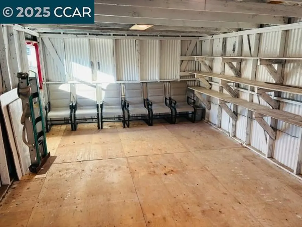 4245 Valley Avenue Martinez CA 94553