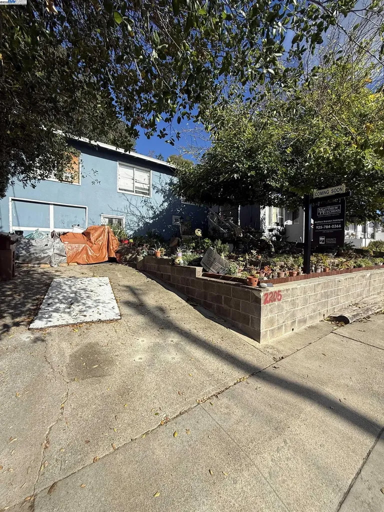 2205 Scenic Avenue Martinez CA 94533