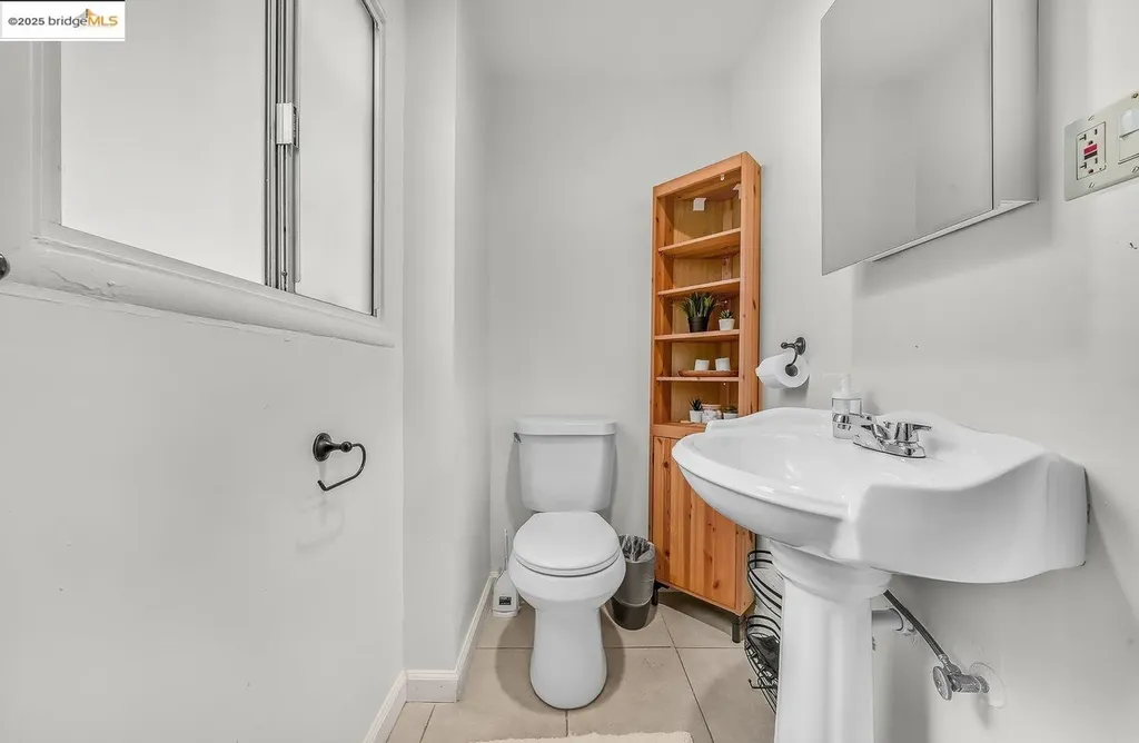 2162 35th Avenue Oakland CA 94601