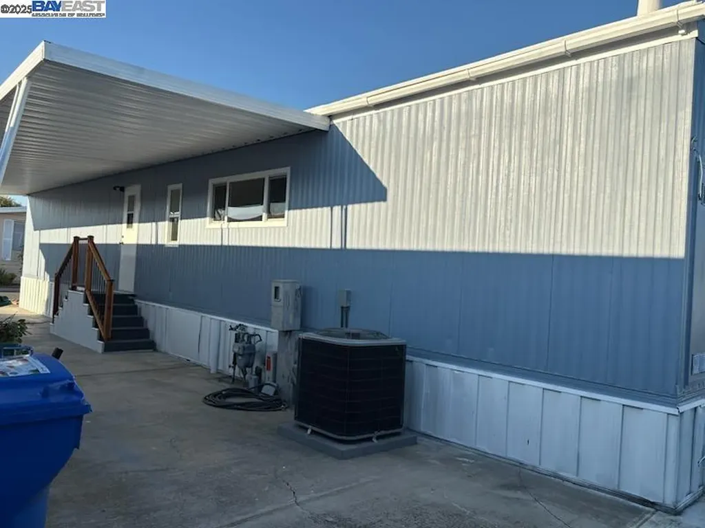 4141 Deepcreek Fremont CA 94555