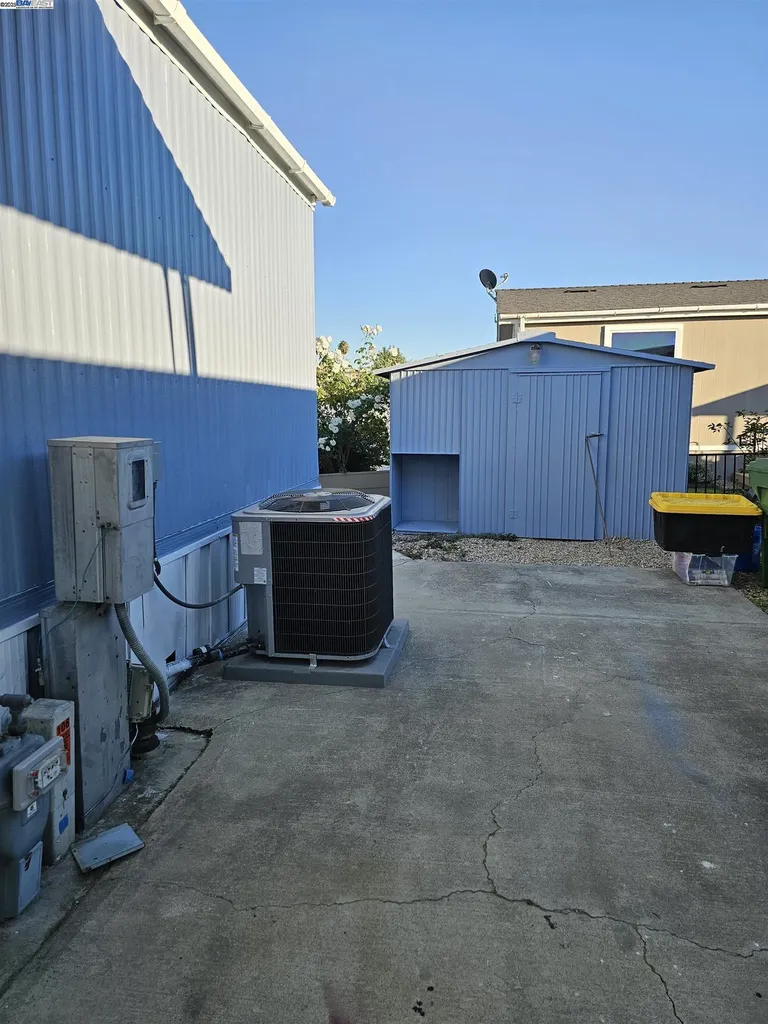 4141 Deepcreek Fremont CA 94555