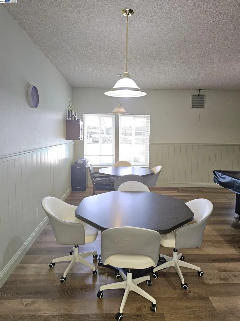 4141 Deepcreek Fremont CA 94555