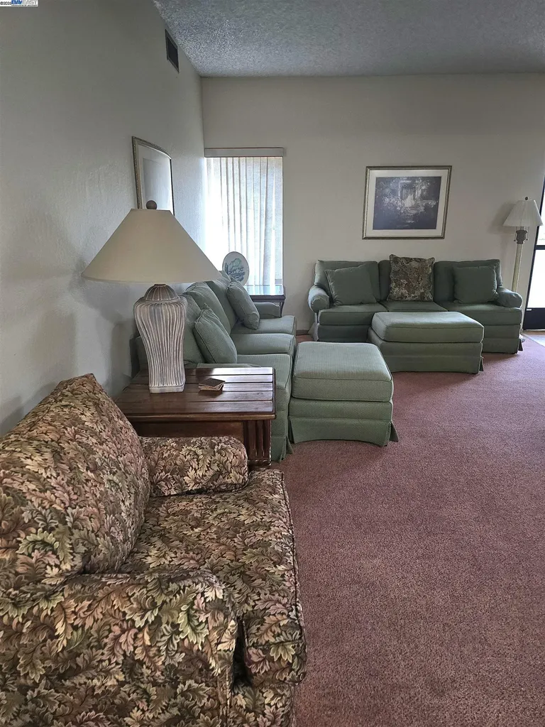 4141 Deepcreek Fremont CA 94555