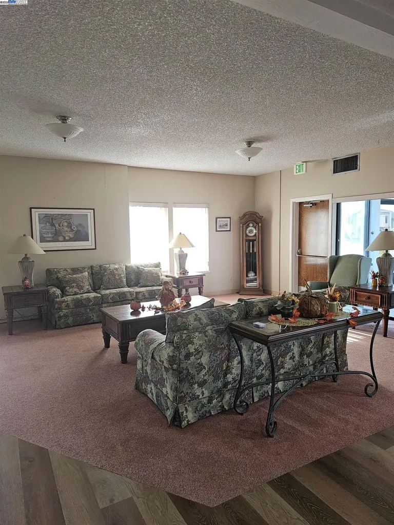4141 Deepcreek Fremont CA 94555