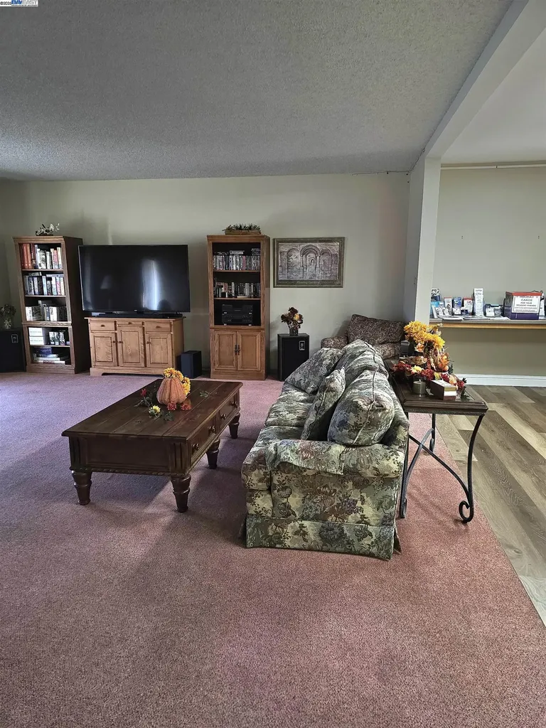4141 Deepcreek Fremont CA 94555