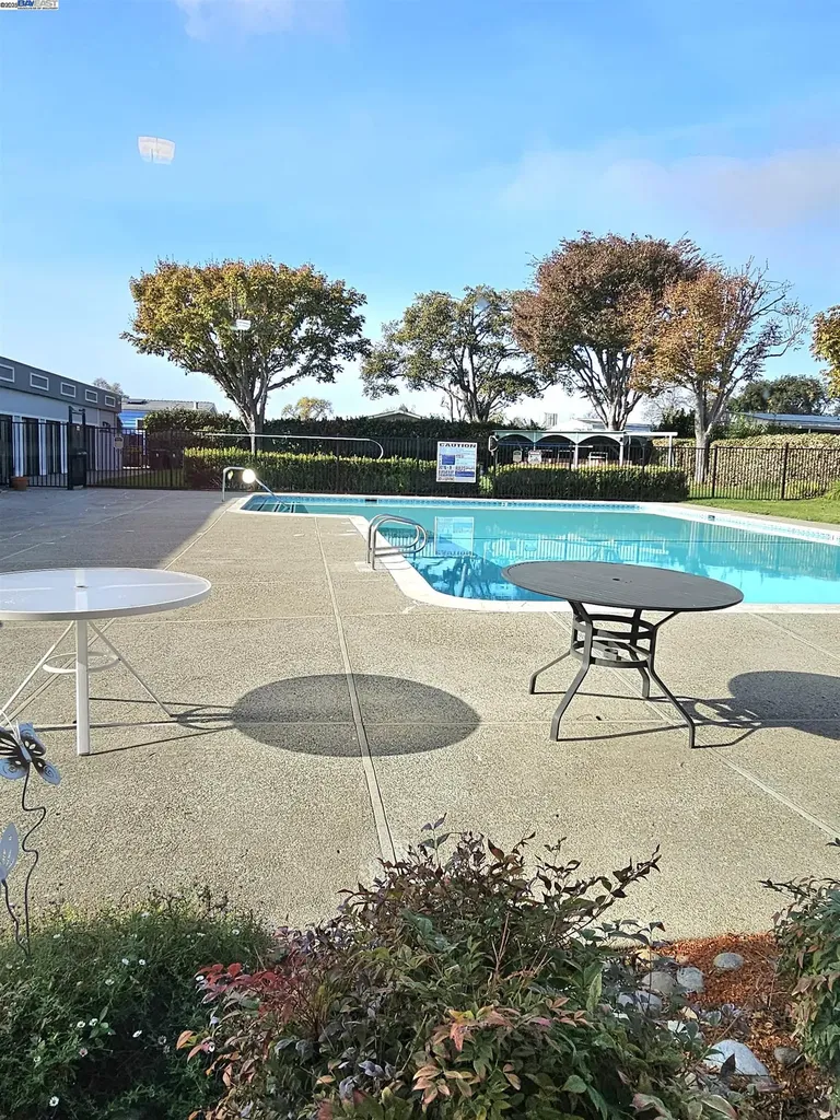 4141 Deepcreek Fremont CA 94555