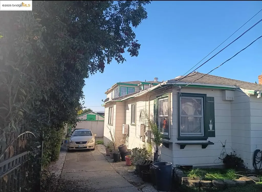 5467 Crittenden Street Oakland CA 94601