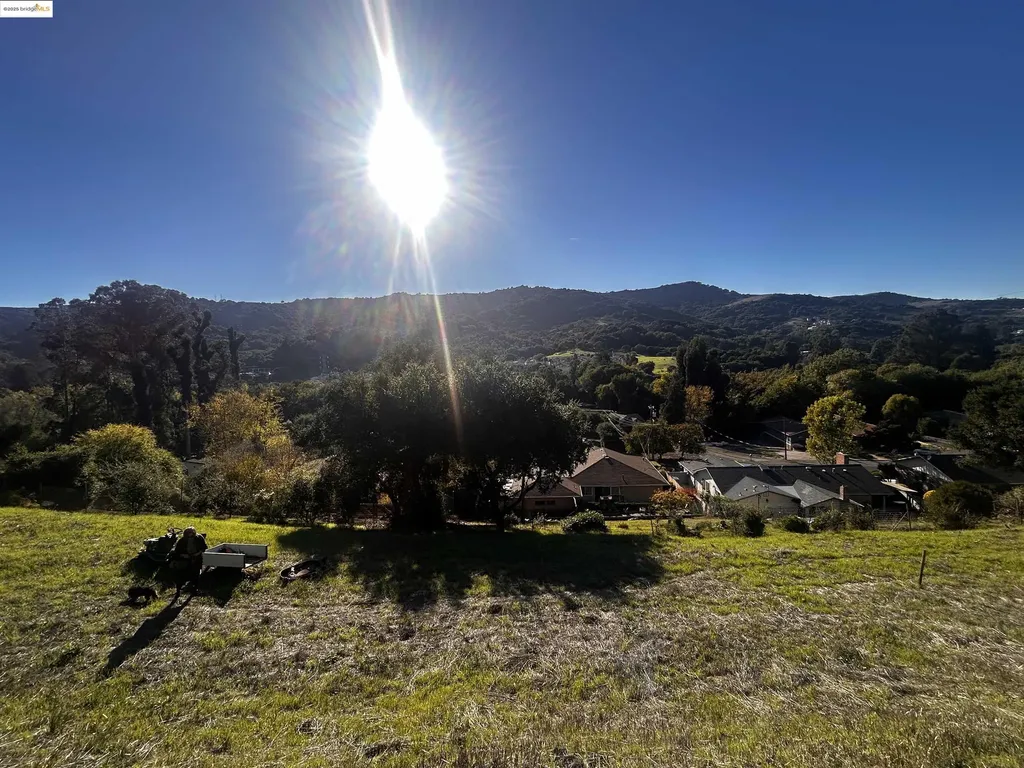 15 Abbie Lane El Sobrante CA 94803