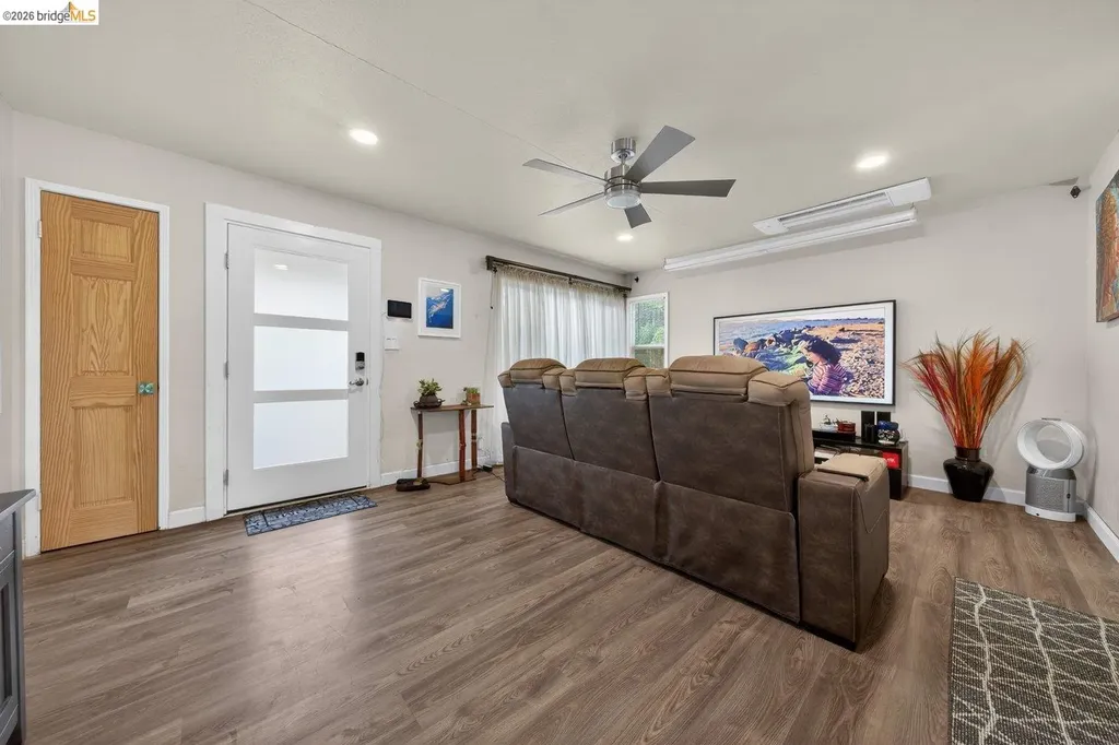 5716 Fresno Avenue Richmond CA 94804