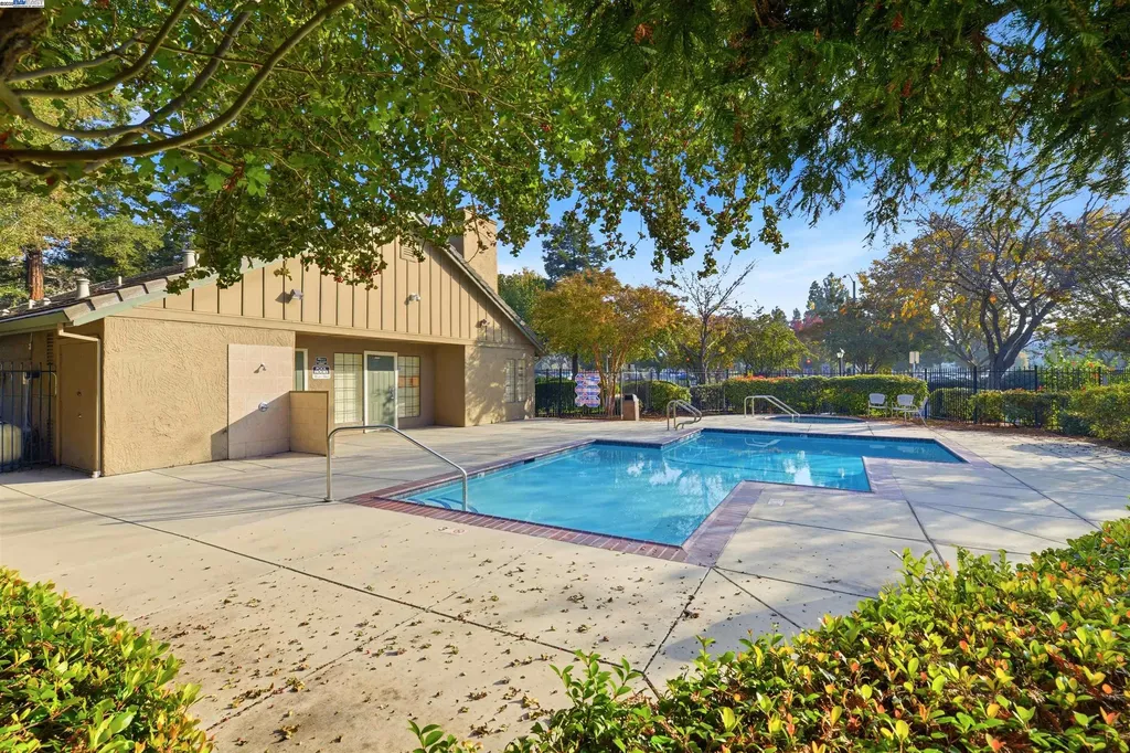 2131 Lakeview Circle Pittsburg CA 94565