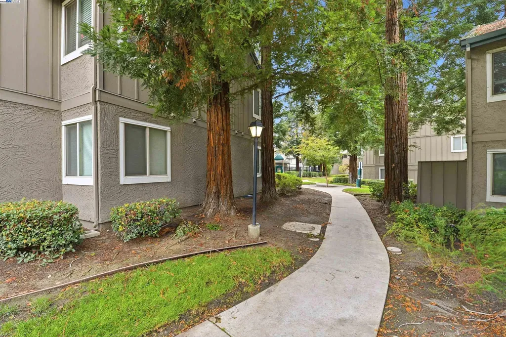 2131 Lakeview Circle Pittsburg CA 94565