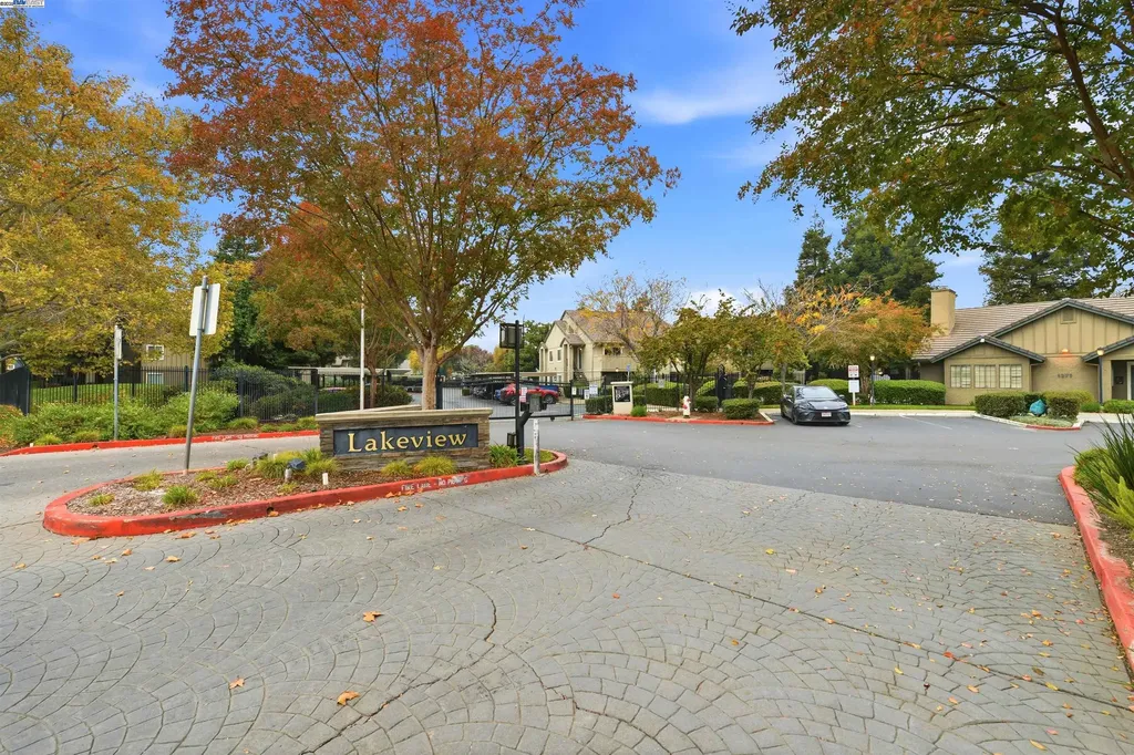 2131 Lakeview Circle Pittsburg CA 94565