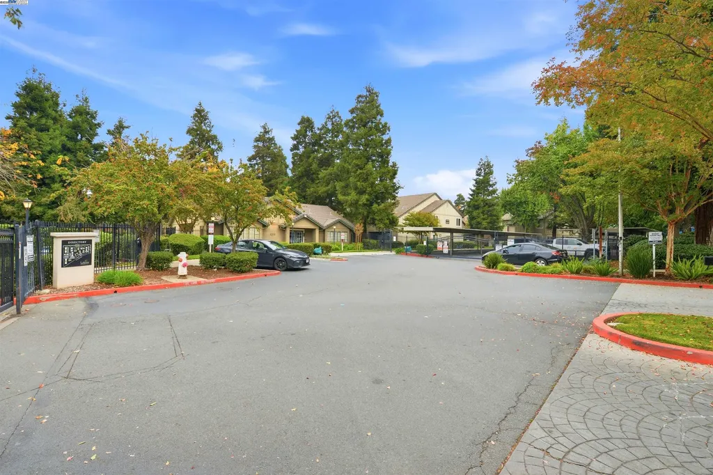 2131 Lakeview Circle Pittsburg CA 94565