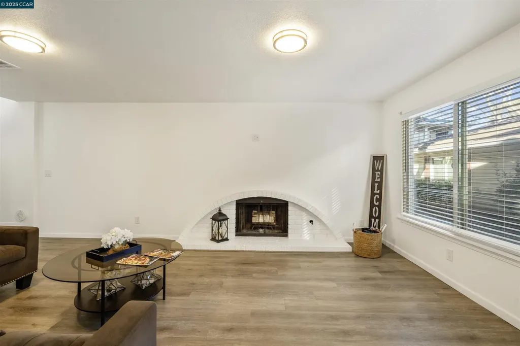 2593 El Portal Drive San Pablo CA 94806
